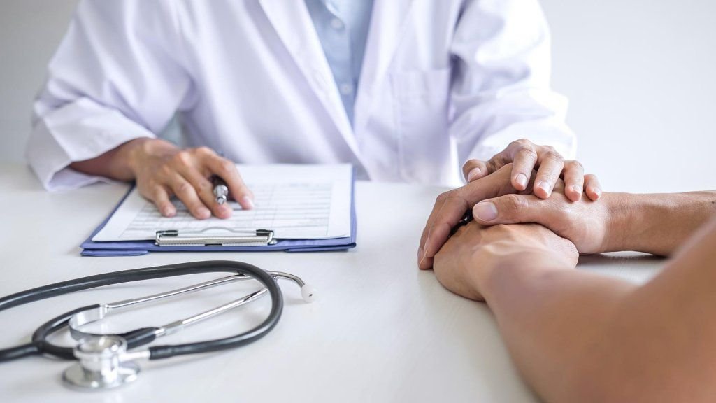 Як людині зі статусом внутрішньо переміщеної особи укласти декларацію з сімейним лікарем ?